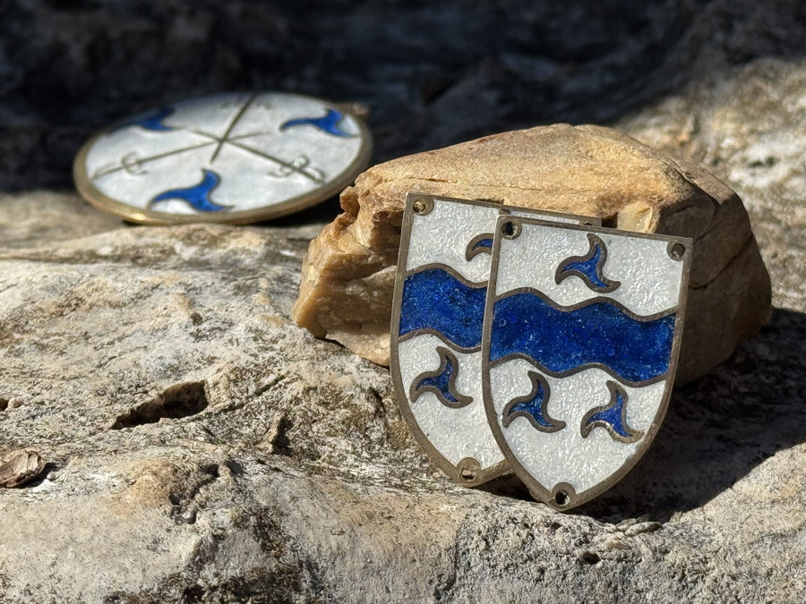 Fittings for Trimarian Order of Defense medallion